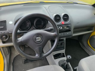 SEAT Arosa 2002