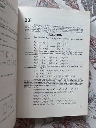 Problemas resueltos. Álgebra lineal.
