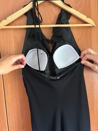 Vestido fiesta negro volantes