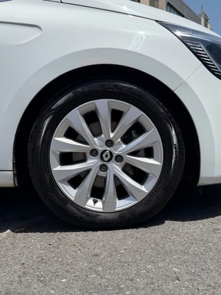 Renault Clio Zen HYBRID 2021
