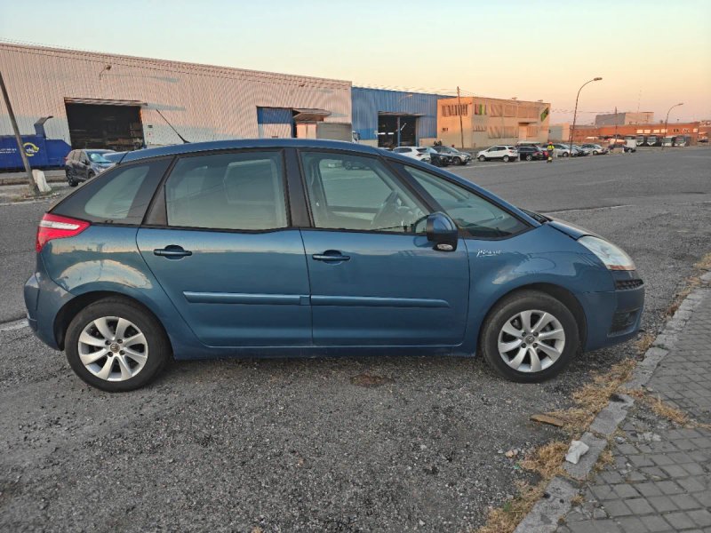 Citroen C4 Picasso 2010 - foto 1
