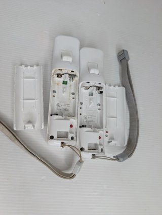 Coppia Wii Remote Plus originali Nintendo bianca