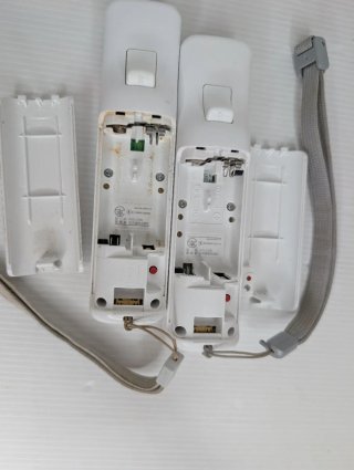 Coppia Wii Remote Plus originali Nintendo bianca