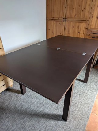 Mesa extensible madera maciza + 4 sillas de regalo