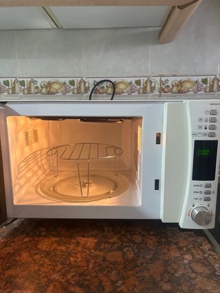 URGE VENDER | Microondas Candy CMG 20D W