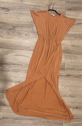 Vestido largo Scalpers óxido con abertura