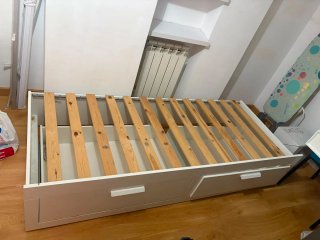 Se regala diván Ikea convertible blanco