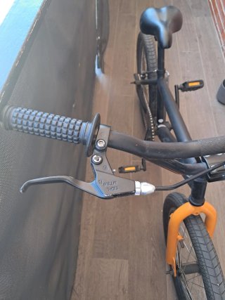 Bicicleta BMX 20 Negra y Naranja