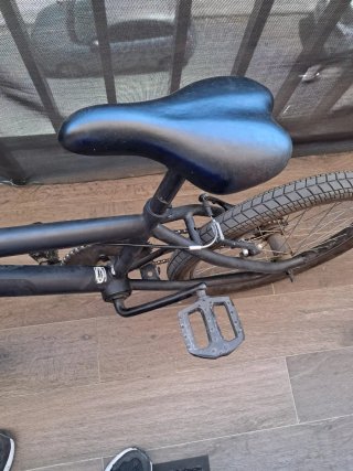 Bicicleta BMX 20 Negra y Naranja