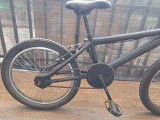 Bicicleta BMX 20 Negra y Naranja