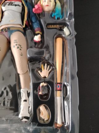 Muñeca Articulada Harley Quinn Suicide Squad