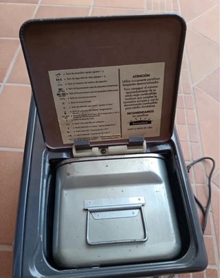 Estufa de parafina gris