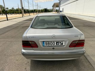Mercedes-Benz Clase E 2002