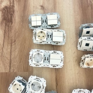 Enchufes e interruptores varios precio negociable