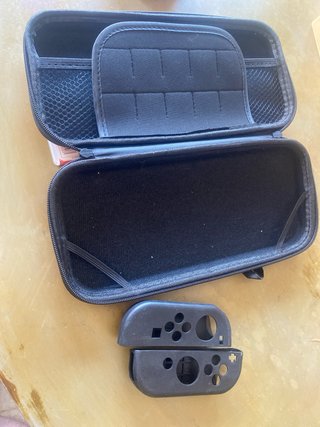 Nintendo Switch NBA 2K21 + Funda OLED Roja