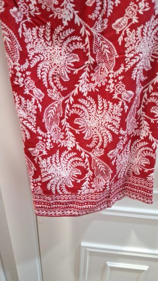 Pantalón Estampado Rojo Talla L