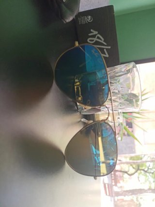 Gafas de sol Ray-Ban Aviator azules y doradas