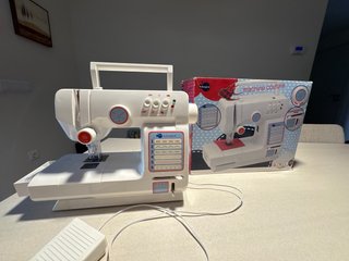 Máquina de coser infantil ItsImagical