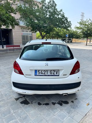 Peugeot 207 2010