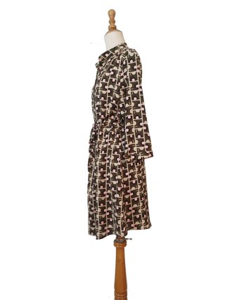 Teria Yabar / Vestido estampado cuello mao M