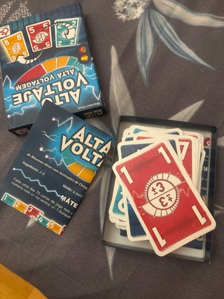 Alto Voltaje Juego de Mesa