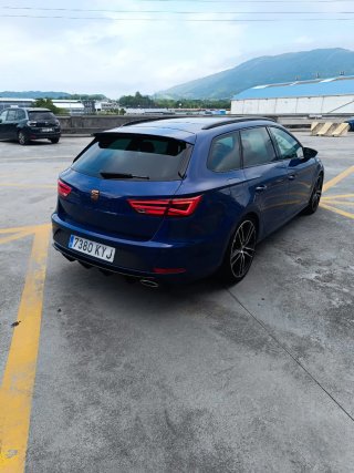 SEAT Leon Cupra