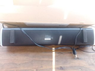 Soundbar Trust Negra y Gris