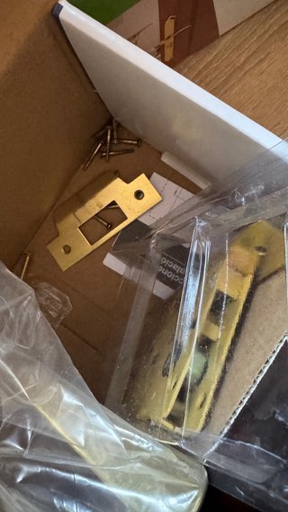 4 Manillas de puerta doradas con pestillo