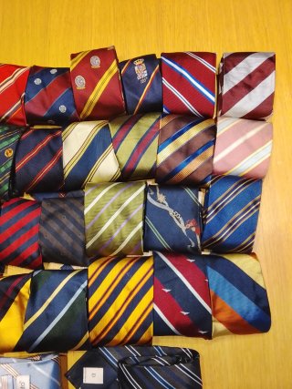 30 Cravatte Classiche Regimental in seta