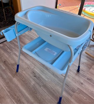 Bañera y cambiador plegable para bebé Chicco