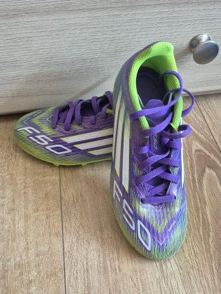 Zapatillas fútbol F50 T.33 niño