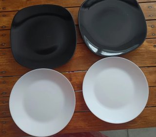 Set 2 Piatti Black end White