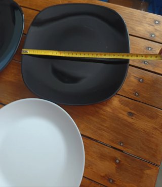 Set 2 Piatti Black end White