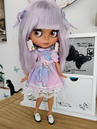 Bambola Blythe con vestito e orsacchiotto