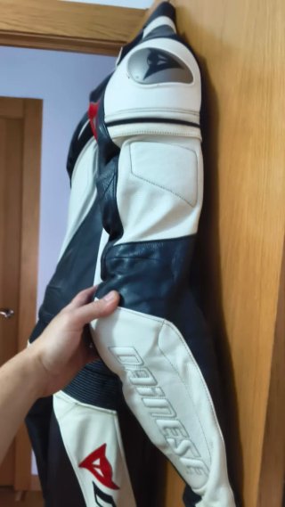 Mono de cuero Dainese para moto de 2 piezas