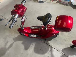 Lote 2 Scooters Eléctricas Rojas