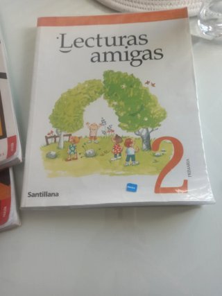 Libros 2 EP, en buen estado algunos algo escrito