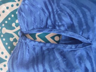 Blusa H&M azul con estampado cebra