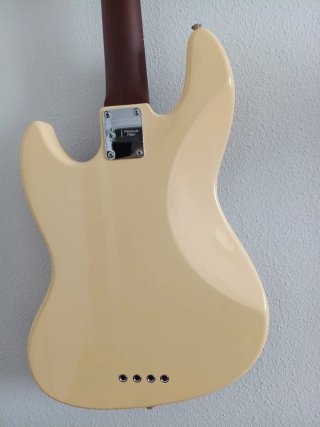 Bajo Eléctrico Marcus Miller V5