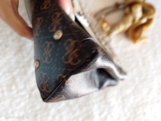 Borsa Guess a spalla con catena e stampa animalier