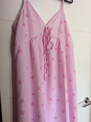 Vestido camisón rosa con lazos