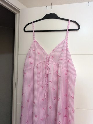 Vestido camisón rosa con lazos