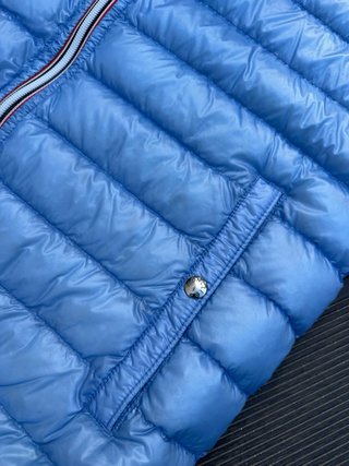 Moncler chaleco plumas capucha azul talla 0