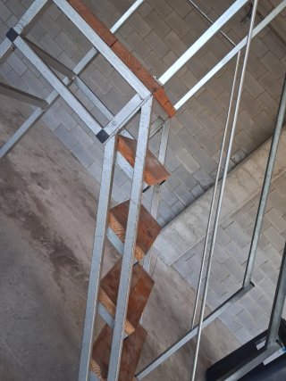 Escalera plataforma móvil