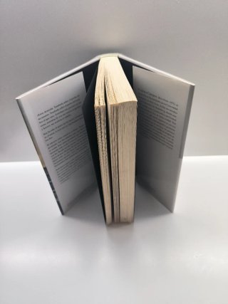 Libro historias de mujeres casadas de Cristina C..