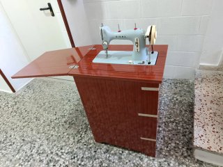 Máquina de coser Sigma antigua