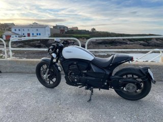 Moto Leonart Pilder 125cc Naked Negra/Blanca