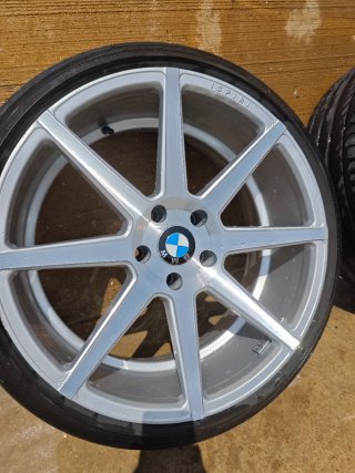 Llantas 20" Doble Medida con Neumáticos