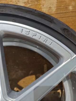 Llantas 20" Doble Medida con Neumáticos