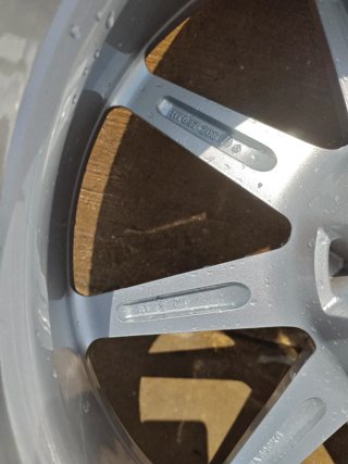 Llantas 20" Doble Medida con Neumáticos